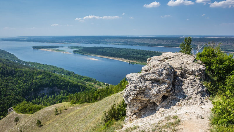 <p>
Одна из гор с видом на Волгу, на которую мы залезем)</p>
<p>
Одна из гор с видом на Волгу, на которую мы залезем)</p>
