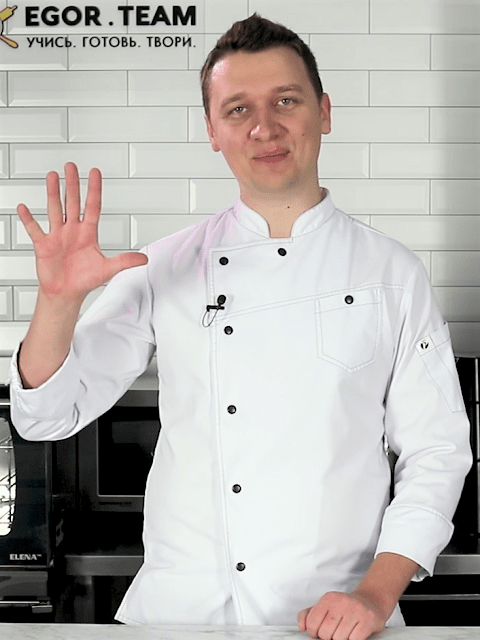 <p>
Шеф-кондитер Егор Козловский</p> <p>
Шеф-кондитер Егор Козловский</p>